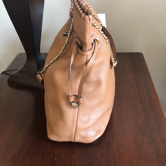 SOLD Tory Burch shoulder bag - Picture 6 of 10